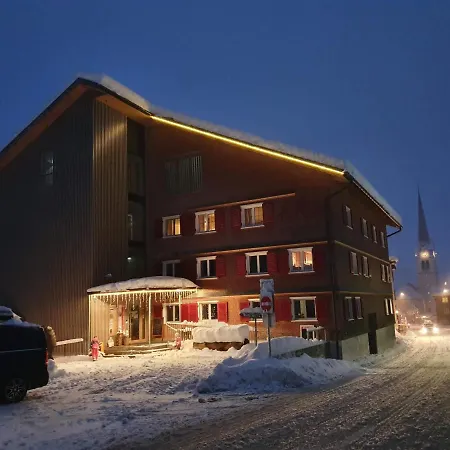 Hotel Familienhotel Adler 3*