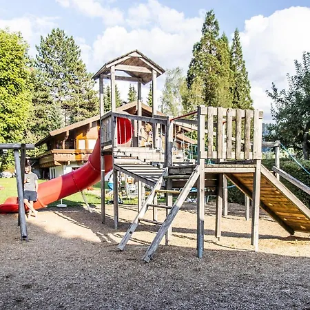 Hotel Familienhotel Adler 3*