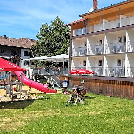 Adler 3* Lingenau