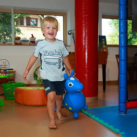Familienhotel Adler Lingenau